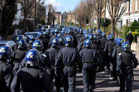 A picture named policeuk.jpg